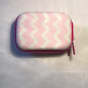 Chevron camera case